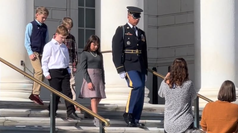 Limestone Co. students lay wreath at the Tomb of the Unknown Soldier