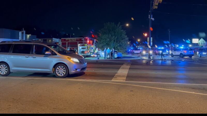 One injured in two vehicle wreck at Sparkman Dr., Jordan Ln. intersection