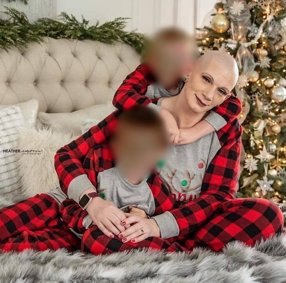 Local photographer, Heather Edstrom, gifted Lineberger with a family photoshoot for Christmas