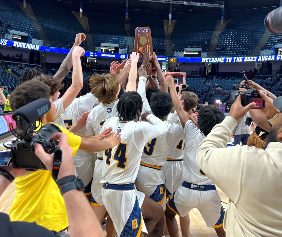 Buckhorn wins first blue map since 1995