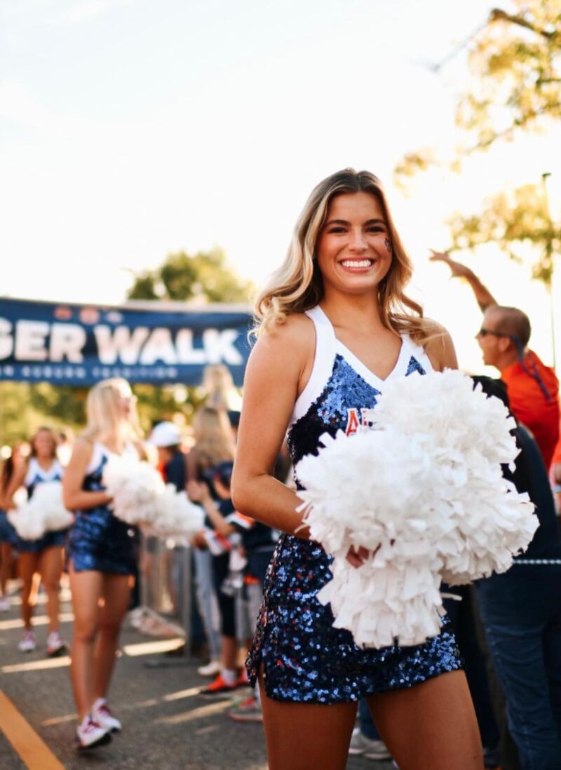 Abbie stockard crowned miss alabama 2024 tennessee valley living