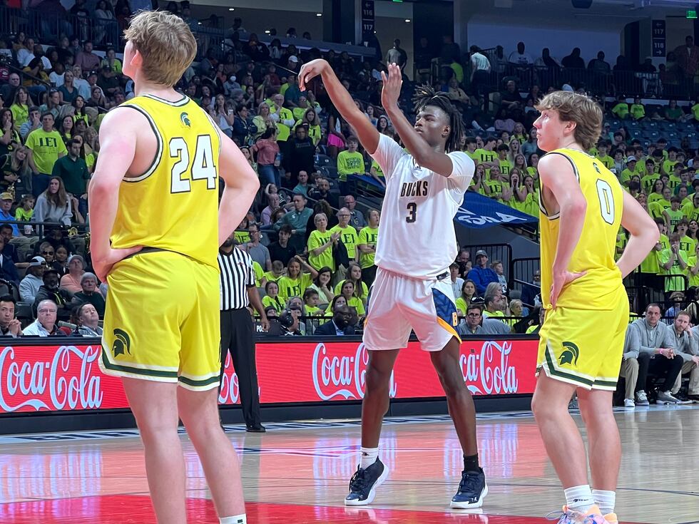 Freshman Caleb Holt combines for 32 total points and 18 rebounds in the Class 6A Boys Finals.